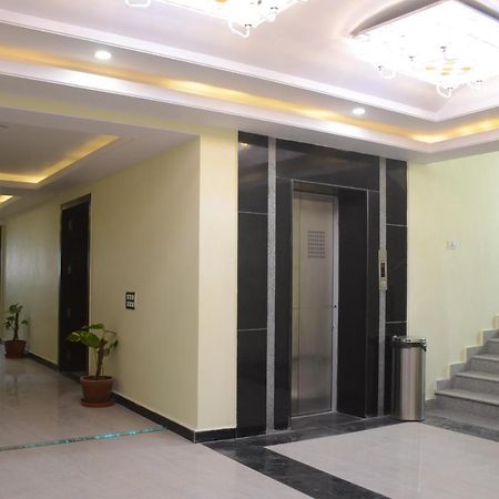 Puja Residency Hotel Varanasi Ngoại thất bức ảnh