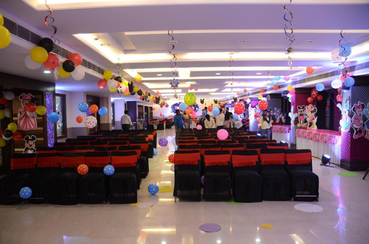 Puja Residency Hotel Varanasi Ngoại thất bức ảnh