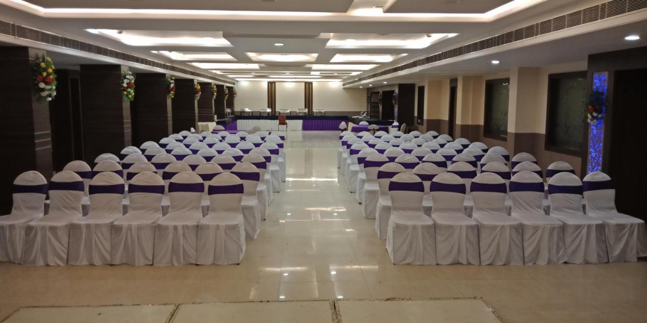 Puja Residency Hotel Varanasi Ngoại thất bức ảnh