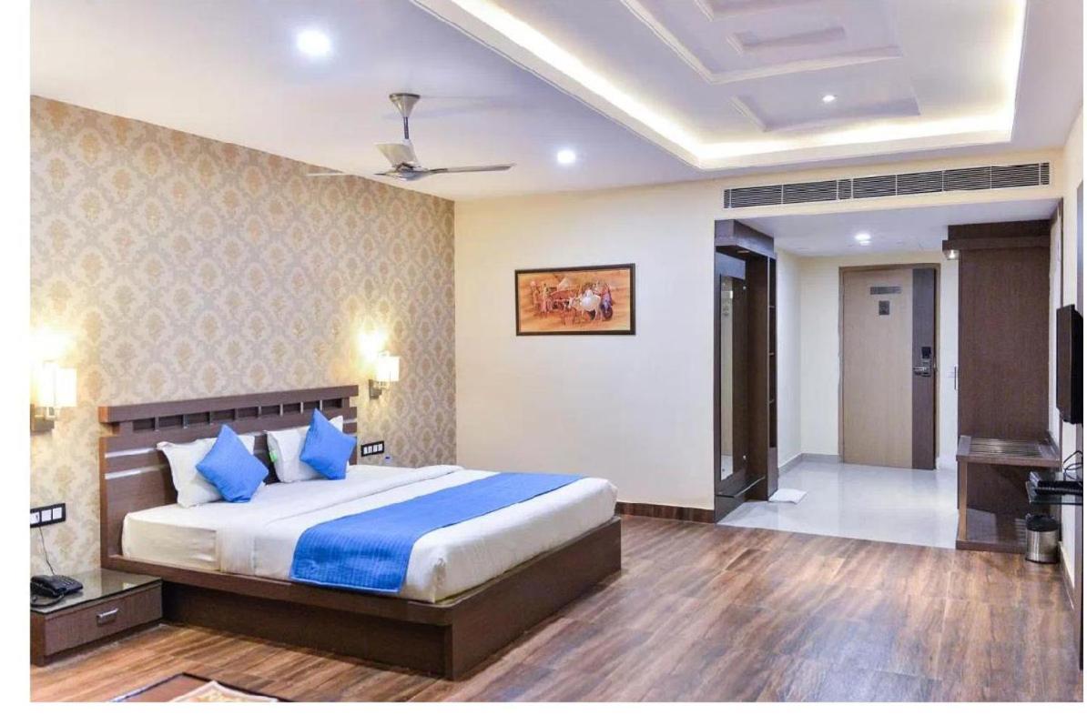 Puja Residency Hotel Varanasi Ngoại thất bức ảnh