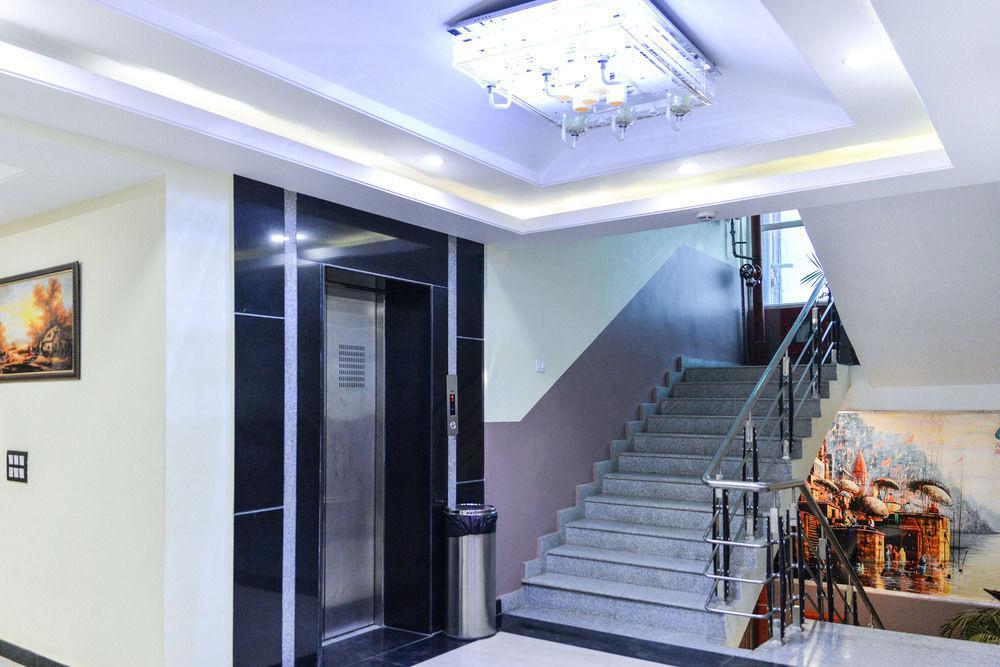 Puja Residency Hotel Varanasi Ngoại thất bức ảnh