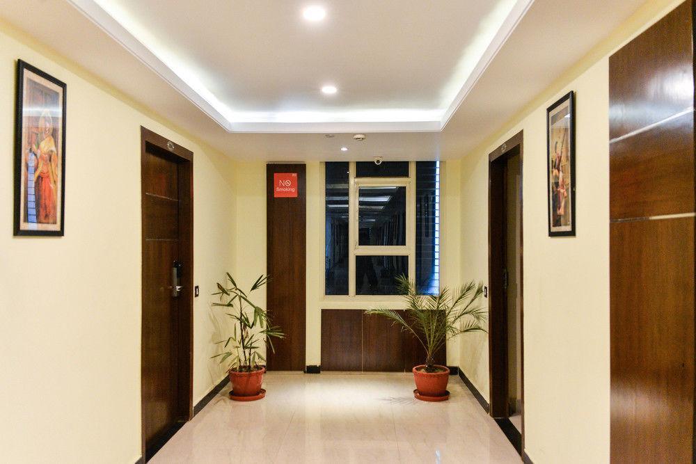 Puja Residency Hotel Varanasi Ngoại thất bức ảnh