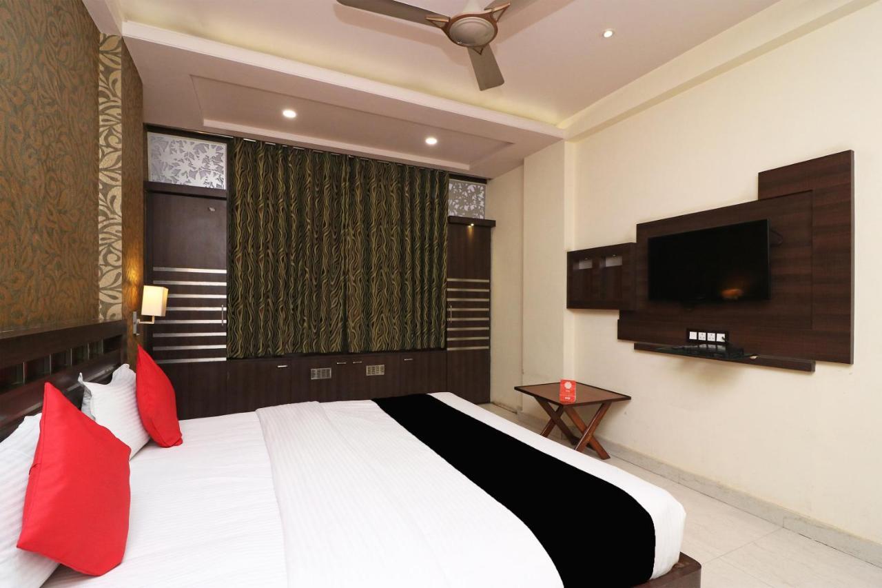 Puja Residency Hotel Varanasi Ngoại thất bức ảnh