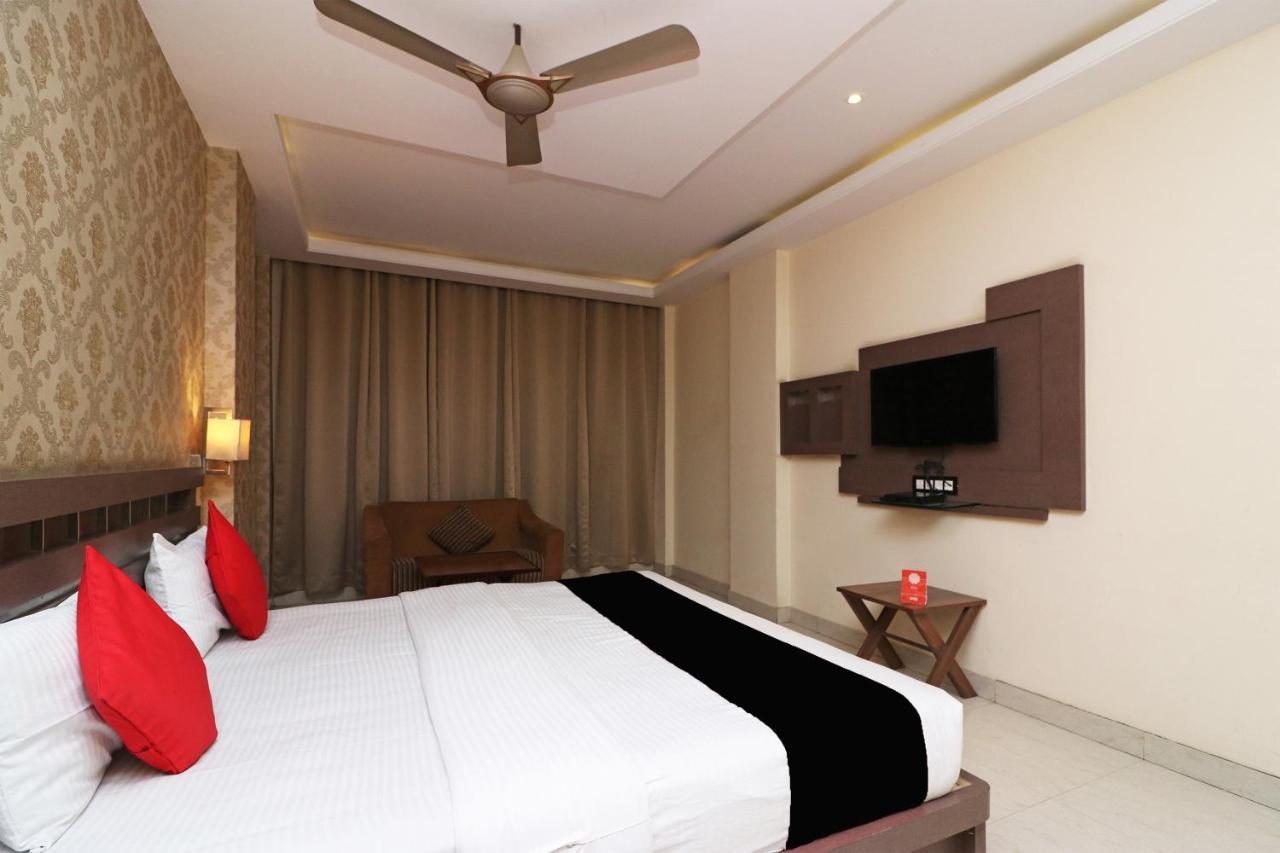 Puja Residency Hotel Varanasi Ngoại thất bức ảnh