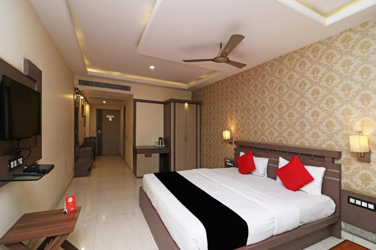 Puja Residency Hotel Varanasi Ngoại thất bức ảnh